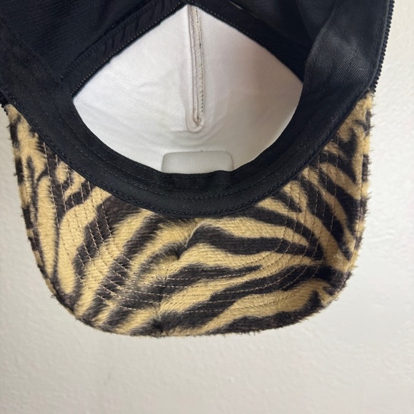 Supreme Tiger 5-Panel Black Hat OSFM - Picture 6 of 7